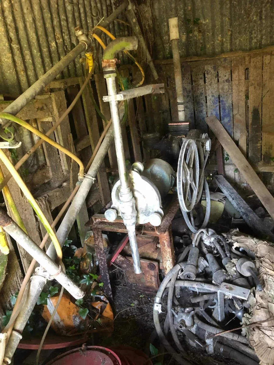 milking machine - Image 1
