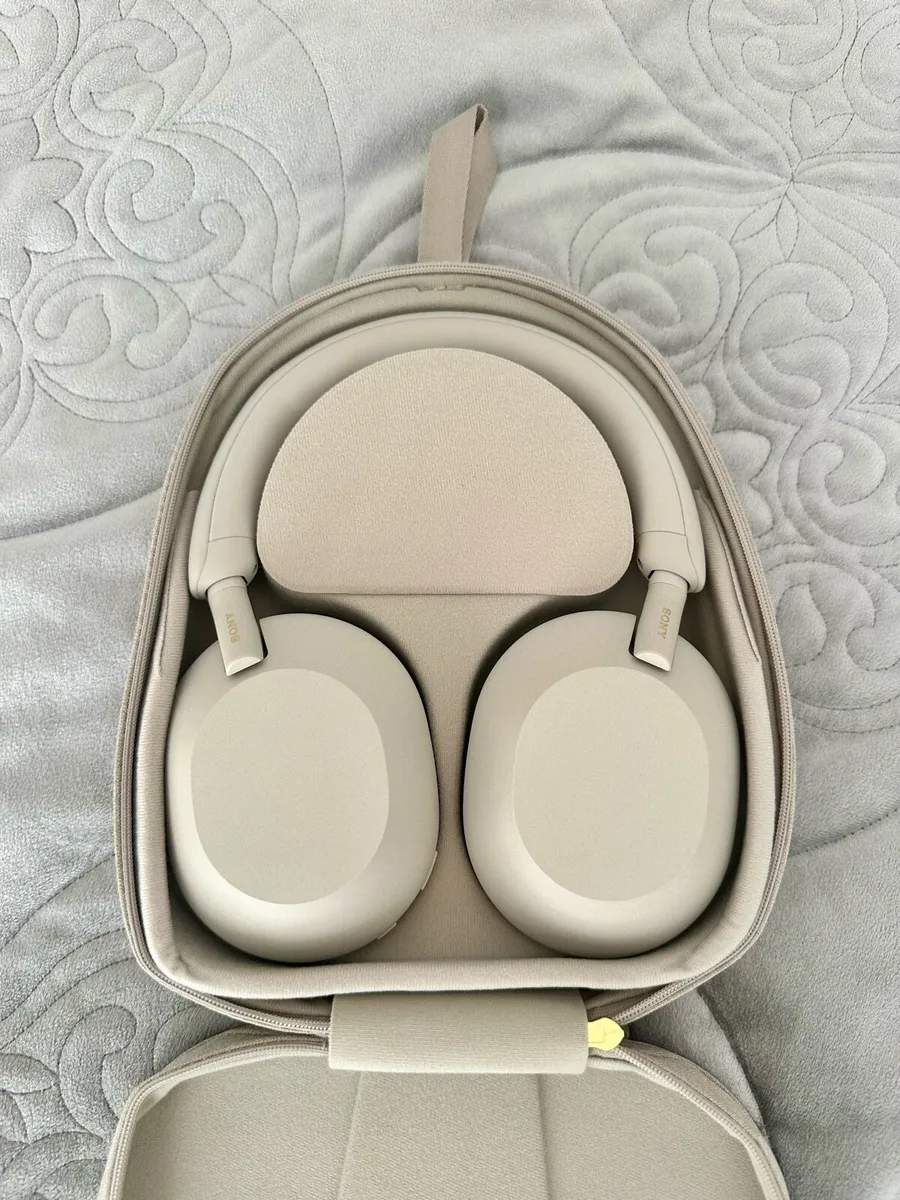 Sony WH-1000XM5 Noise Cancelling Headphones - Image 1