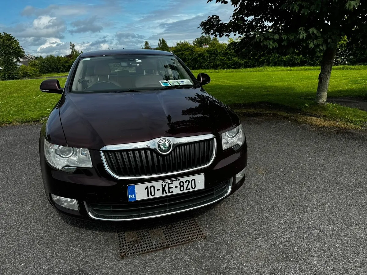 Skoda Superb Elegance 1.9 TDI 105 HP 2010 - Image 2