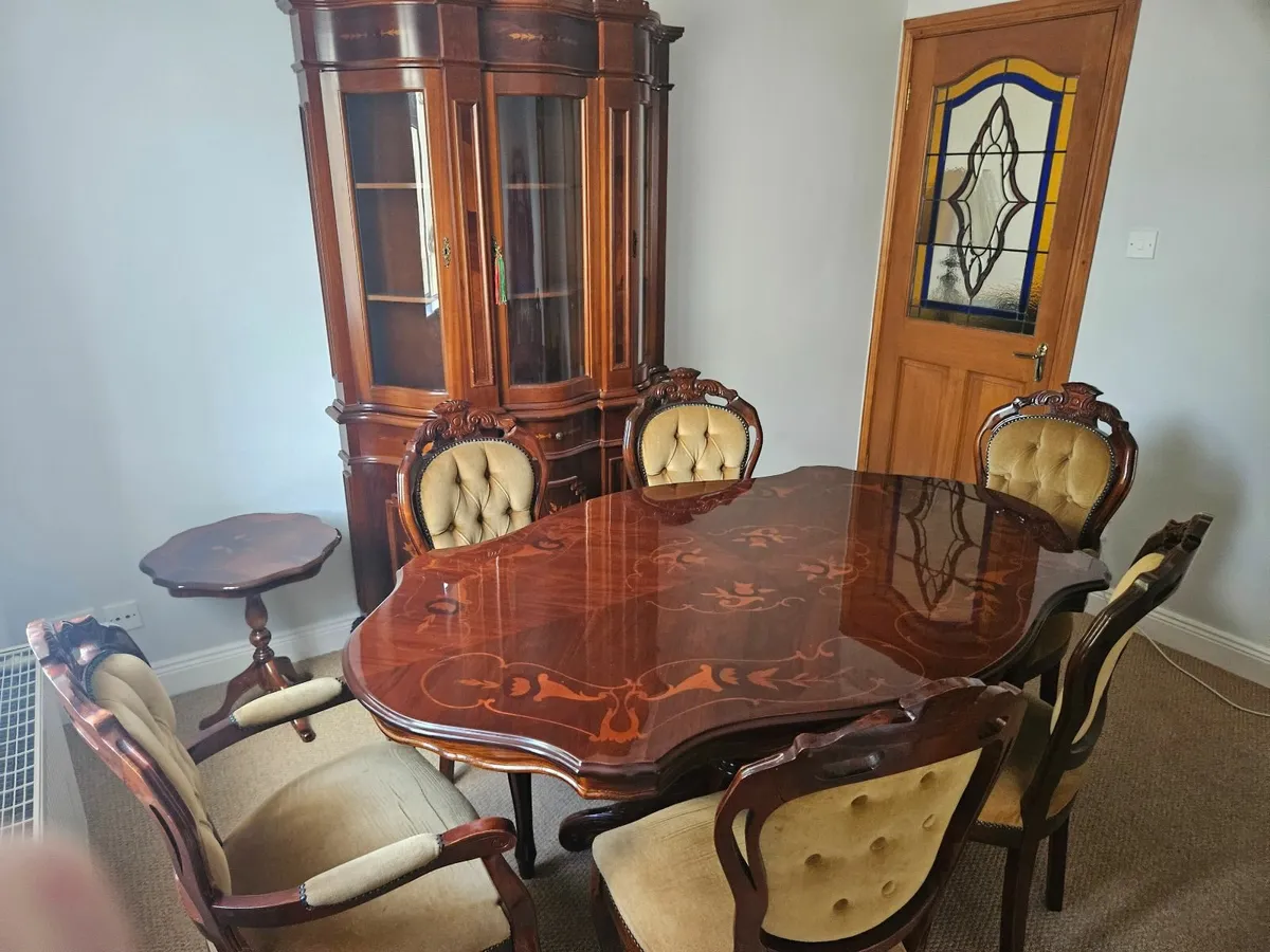Italian Mahogany Dining Room Set - Image 1