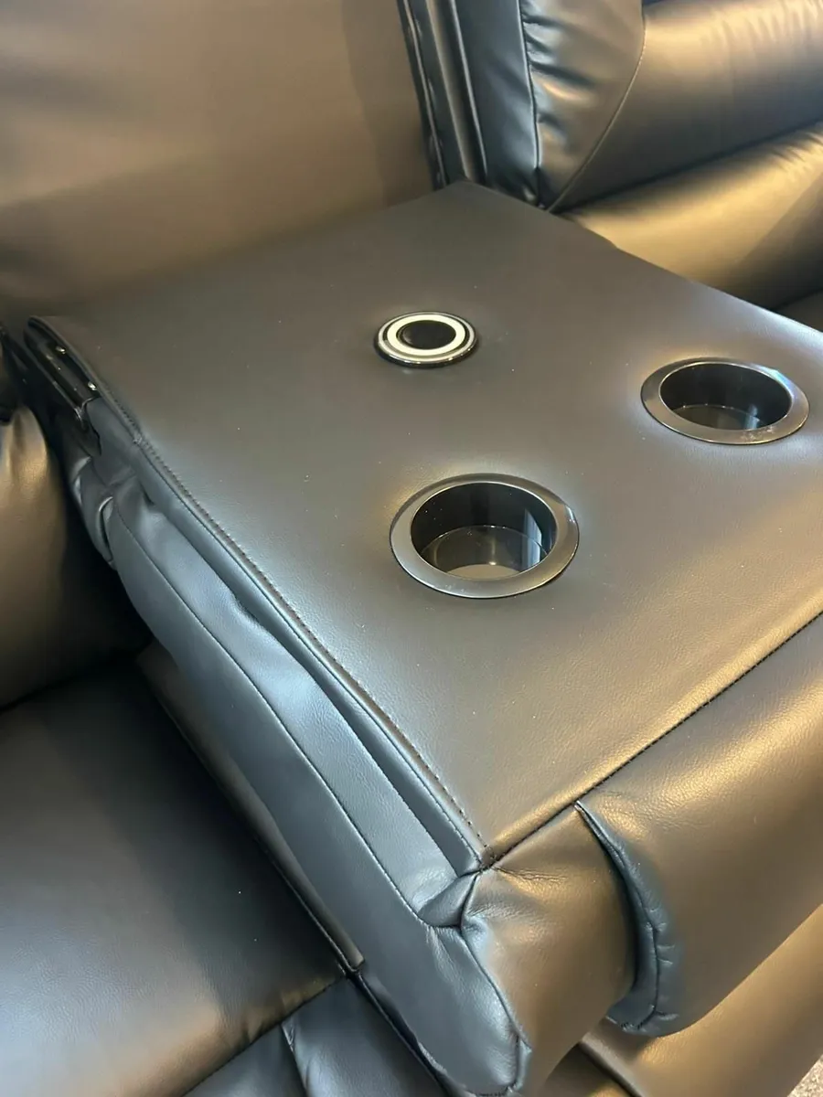 New Recliner 32 black leather with charging ports - Image 4