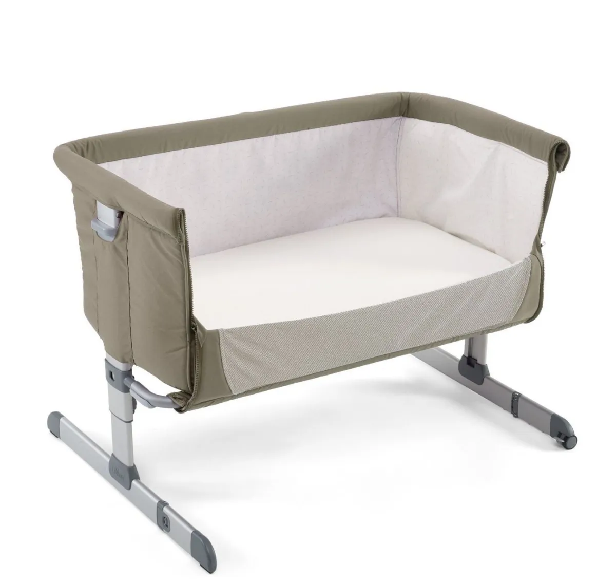Chicco bedside sleeper crib - Image 4