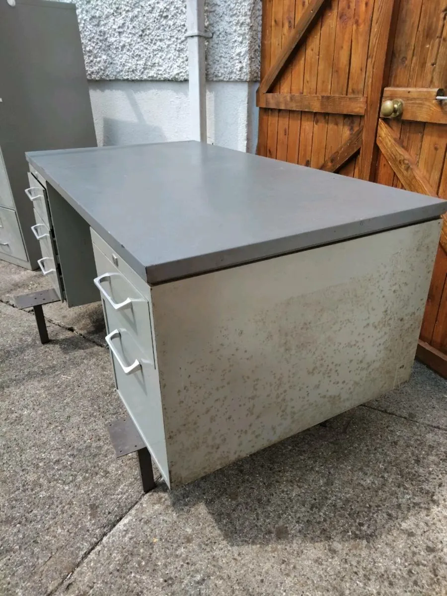 Mid Century tanker Industrial Desk - Image 4