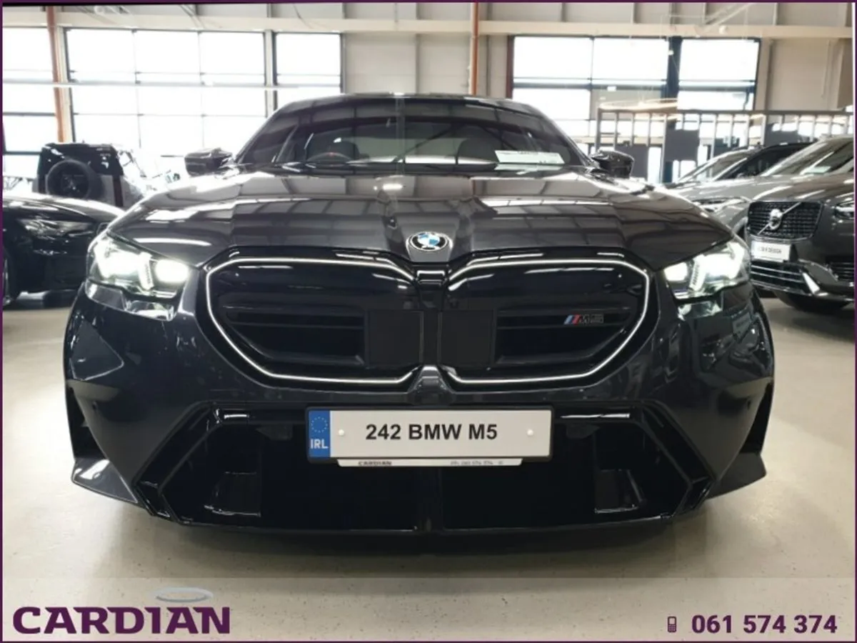 BMW M5 M5 X-drive 4 DR Auto - M Carbon Pack Other - Image 3