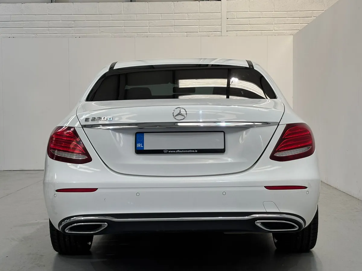2017 Mercedes-Benz E220 D SE Auto AMG Pk - Image 4