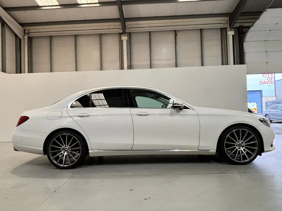 2017 Mercedes-Benz E220 D SE Auto AMG Pk - Image 3