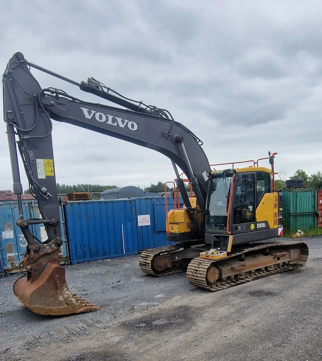 Volvo ECR235EL - Image 2