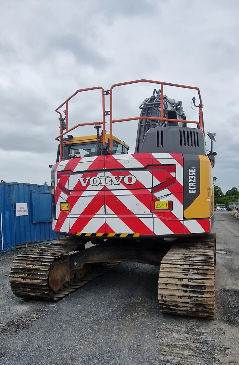 Volvo ECR235EL - Image 3