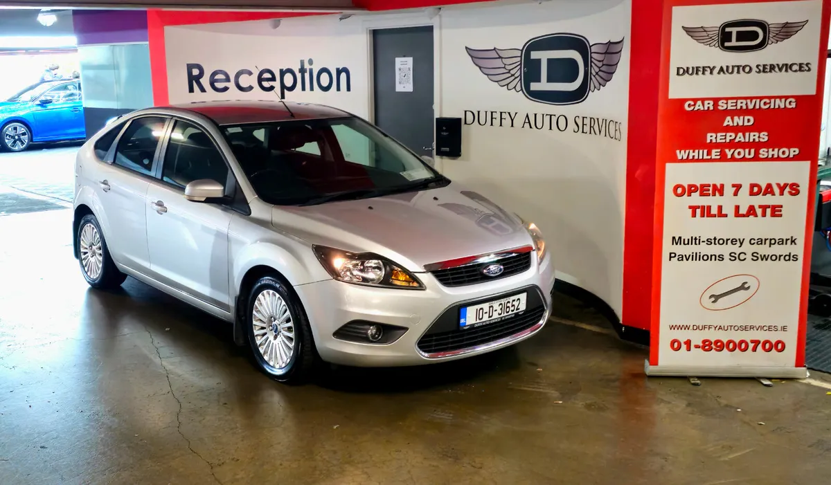 Ford Focus 2010. 1 Owner. Titanium spec - Image 1