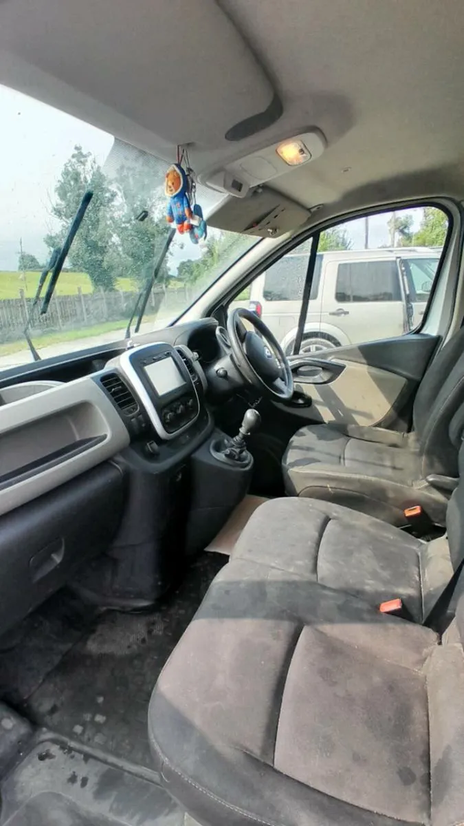 Renault Traffic - Image 3