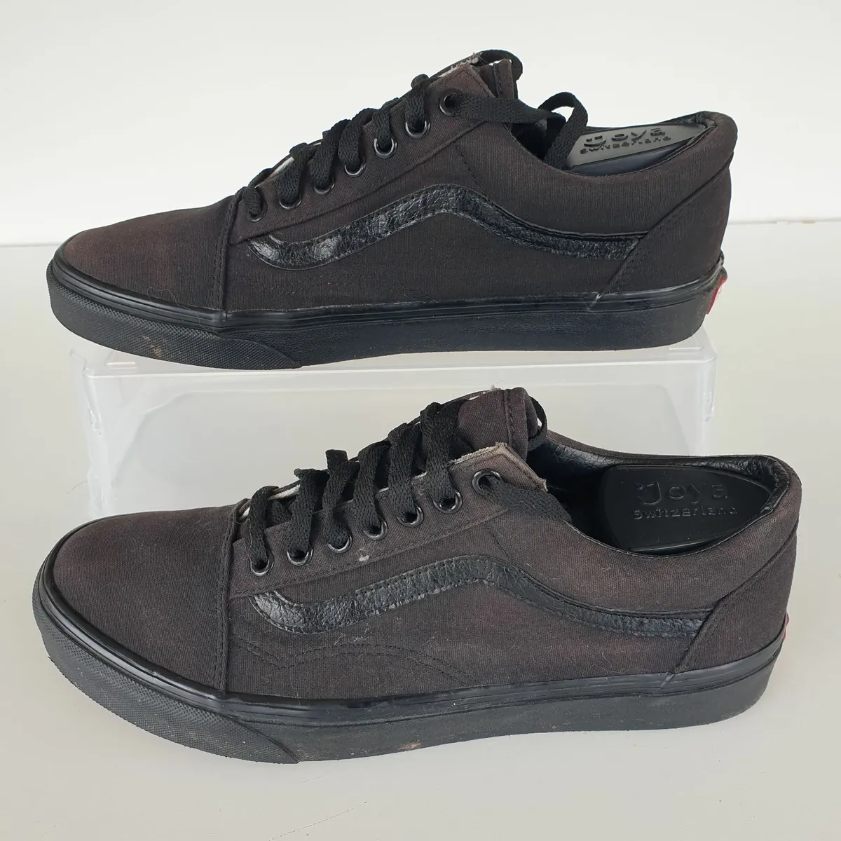 Vans triple black men's trainers size 9 - Image 4