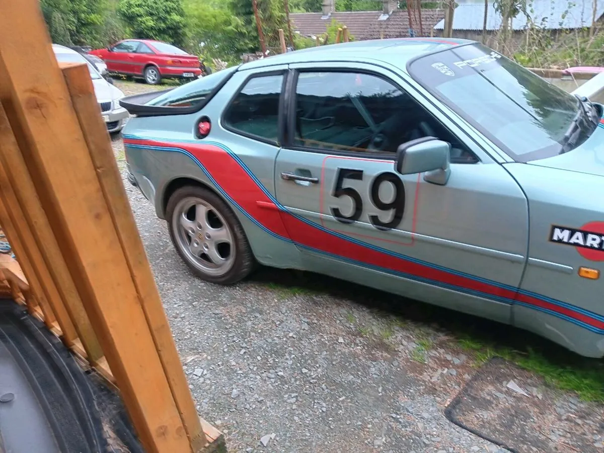 1985 porsche 944 - Image 2