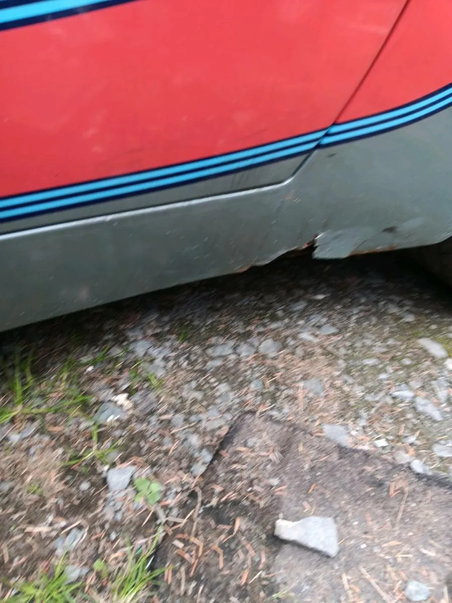 1985 porsche 944 - Image 3