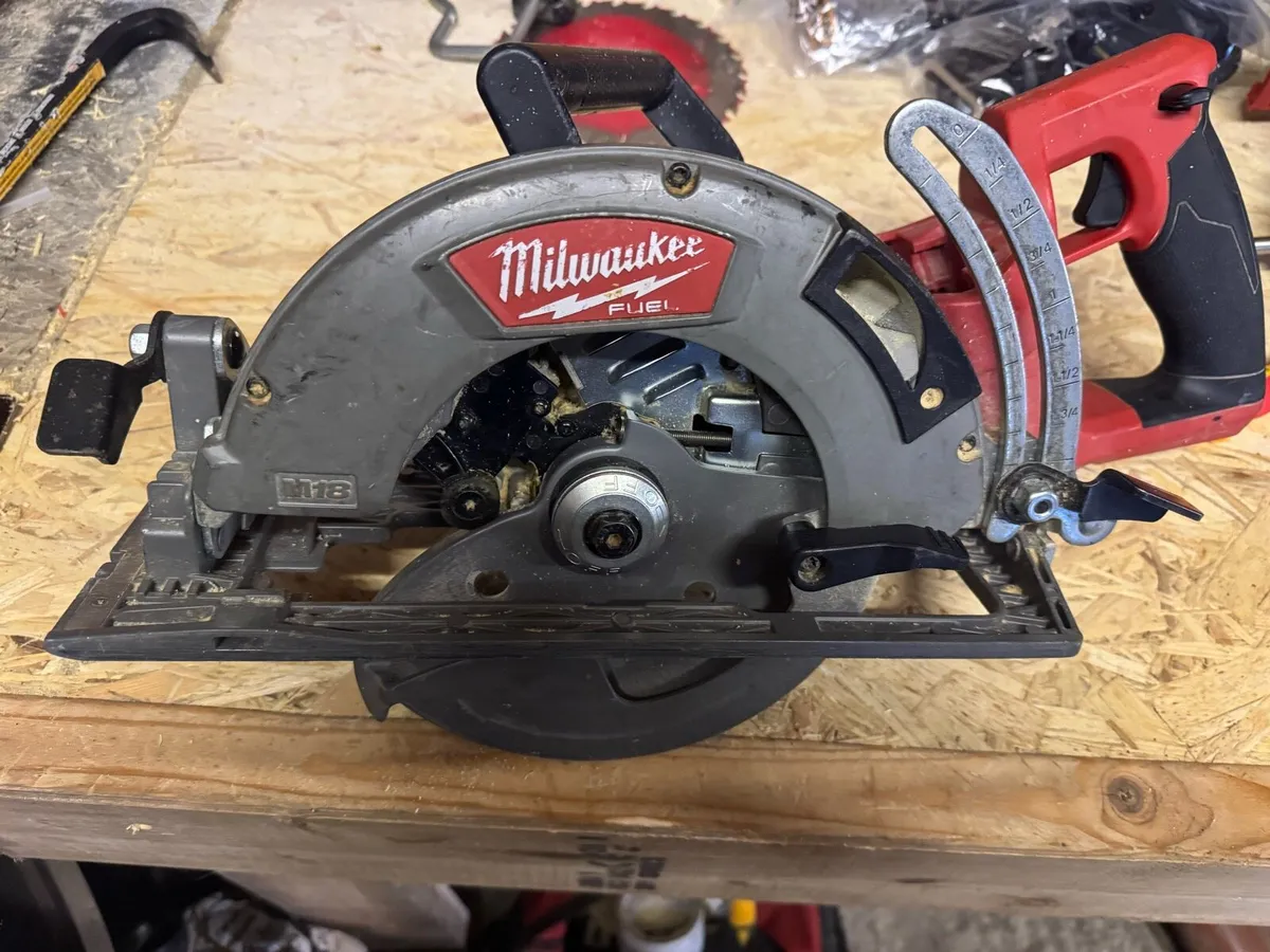 Milwaukee Rear handle saw - Image 1