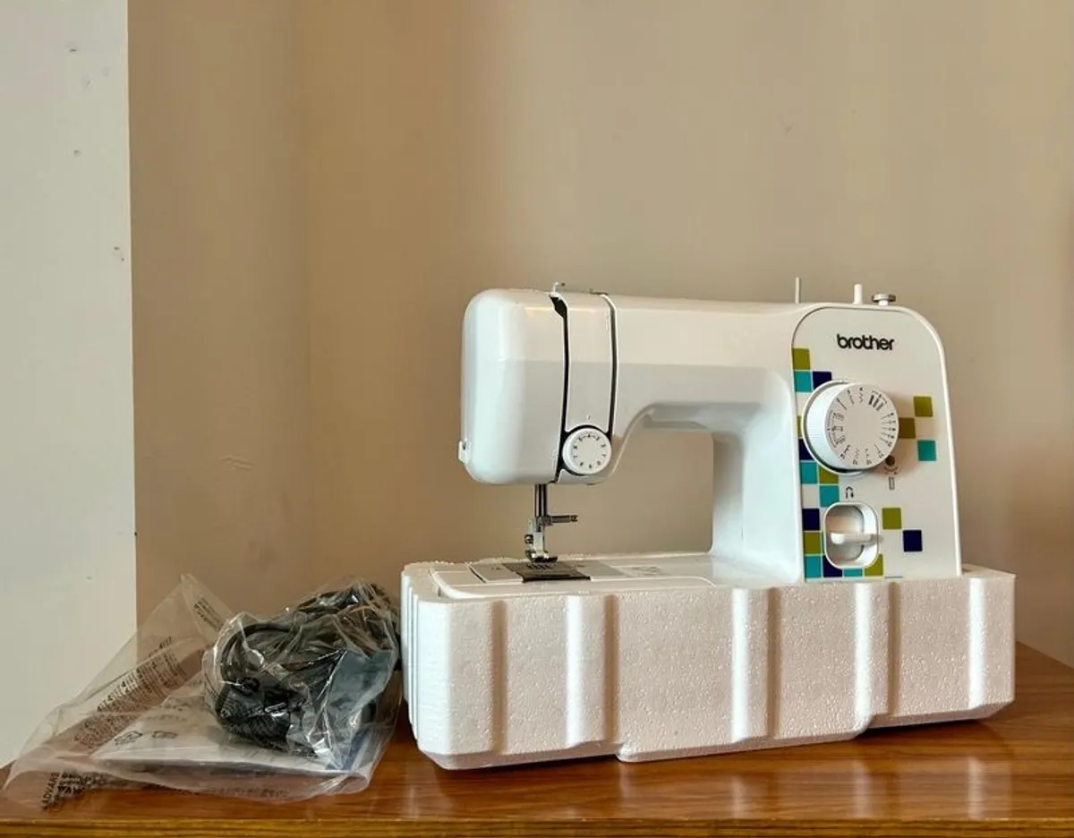 Sewing Machine - Image 2