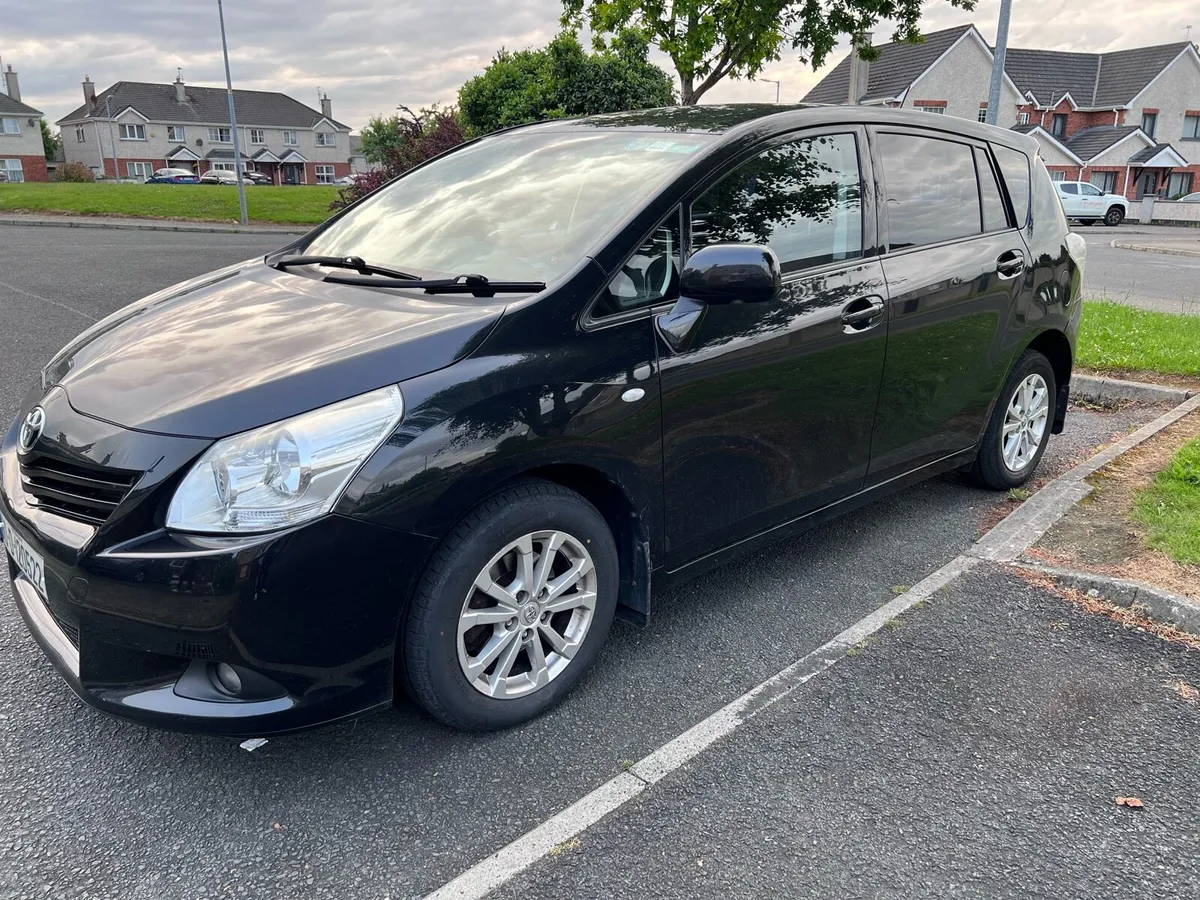 Car - Image 2