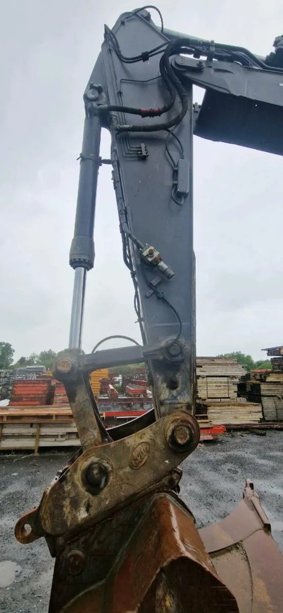 Volvo EC250EL - Image 4