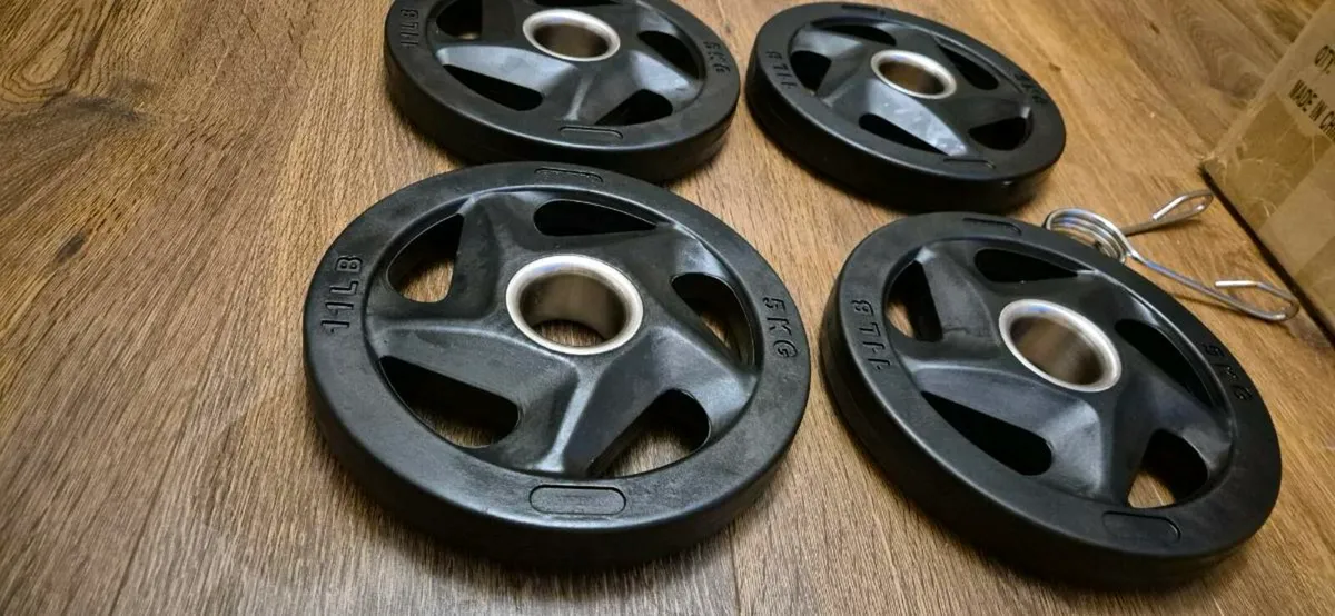 Brand new 4x5 kilo Olympic weight plates - Image 1