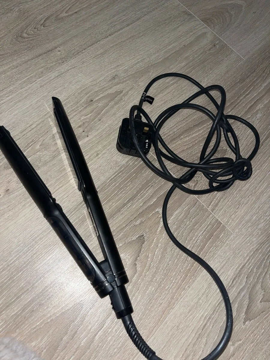 Straightener - Image 1