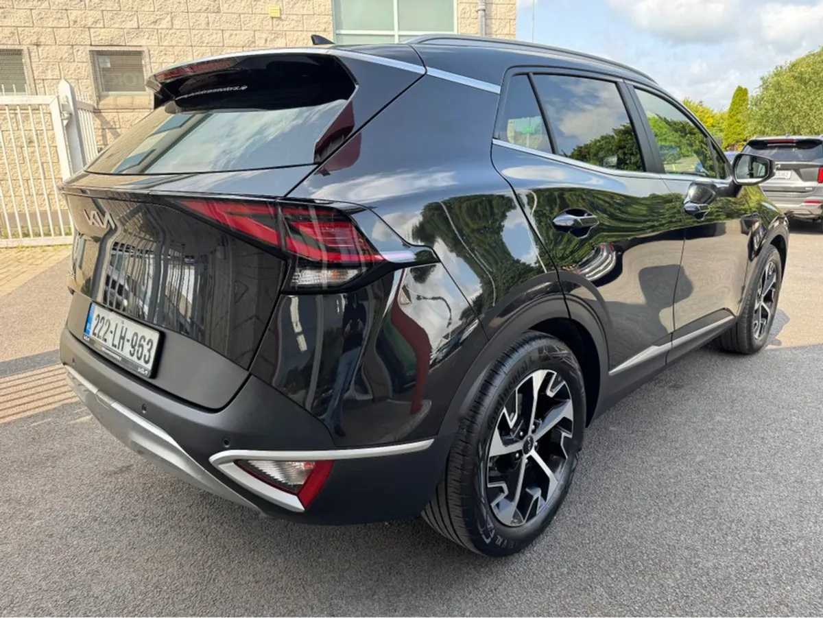 Kia Sportage K3 Diesel 5DR - Image 2