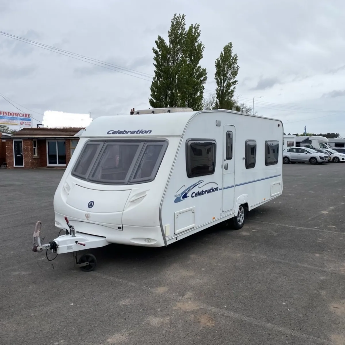 2007 SWIFT ACE CELEBRATION 4/5 BERTH CARAVAN - Image 1