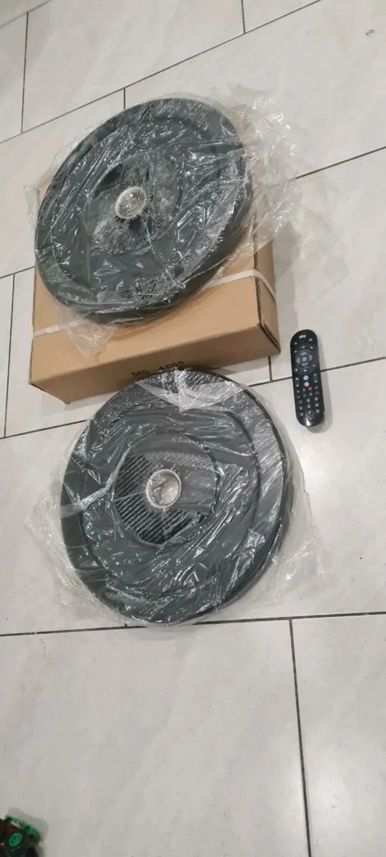 Brand new 2x10 kilo Olympic bumper weight plates - Image 3