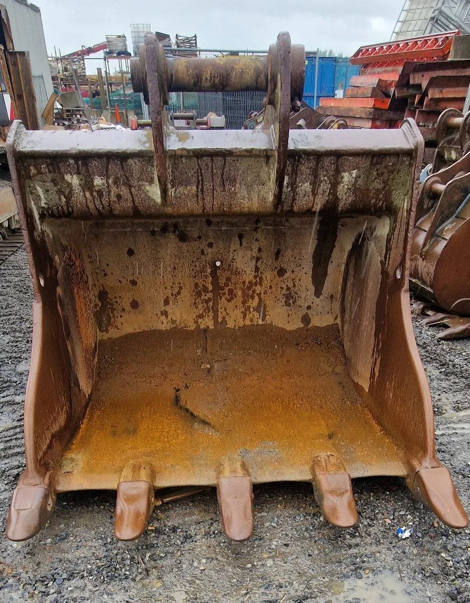 Bucket to suit 30 ton excavator - Image 1