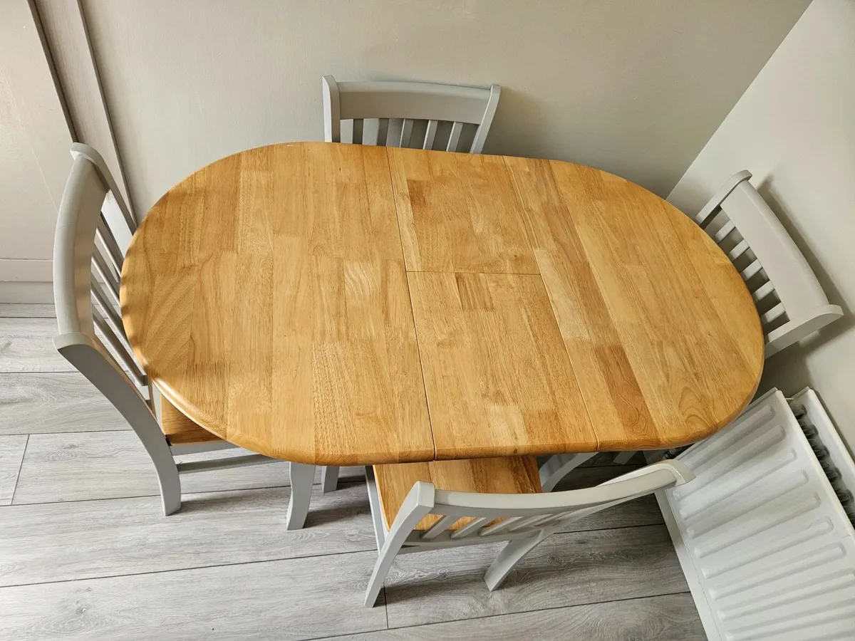 Kitchen table & chairs - Image 3