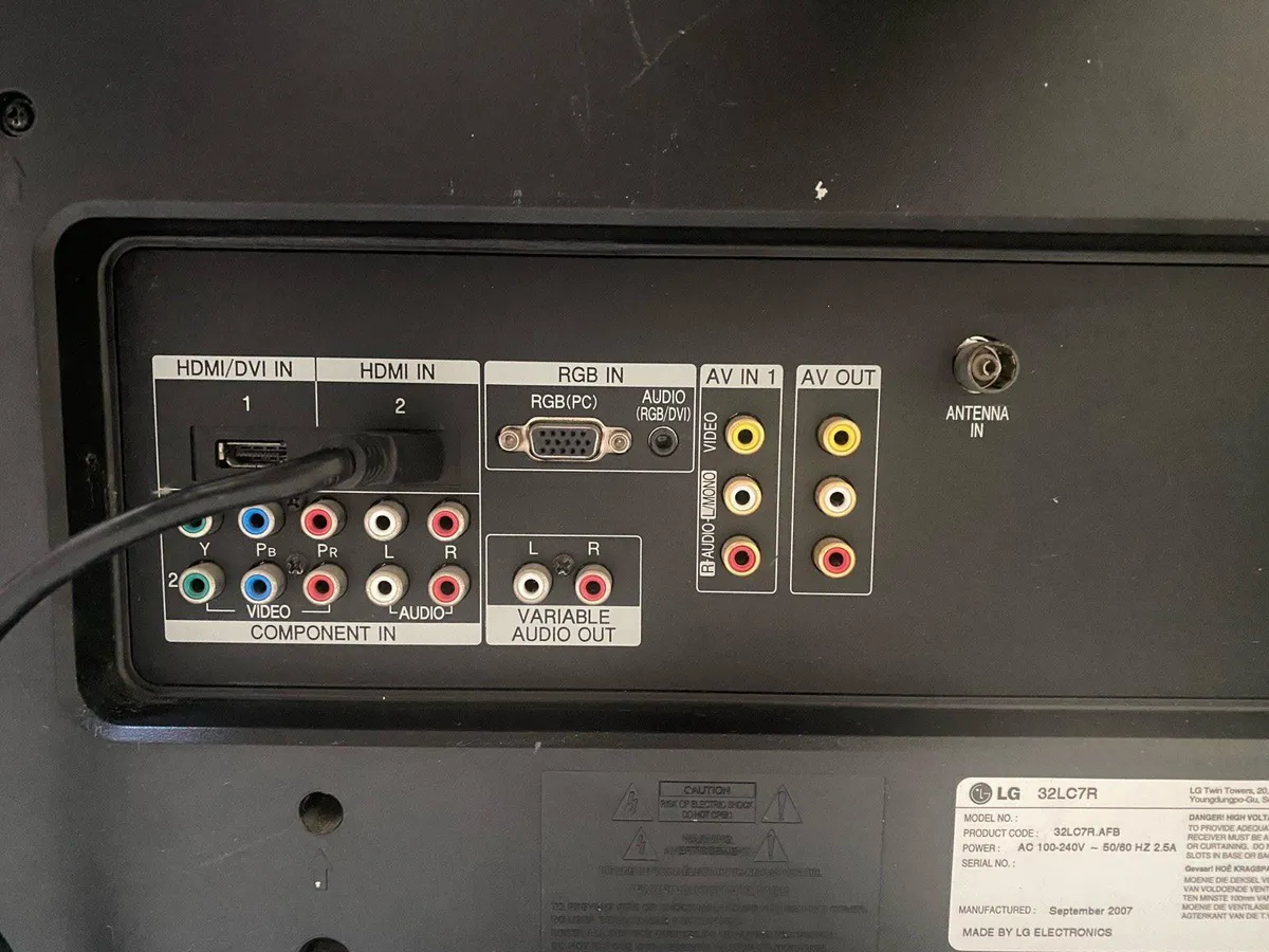 Small TV - Image 2