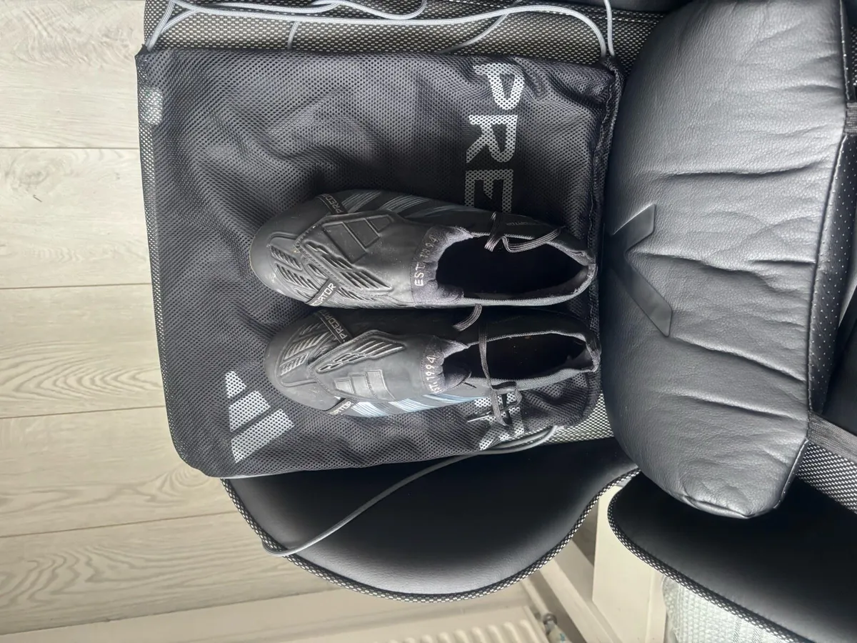 Predator elite fg fully black elite - Image 2