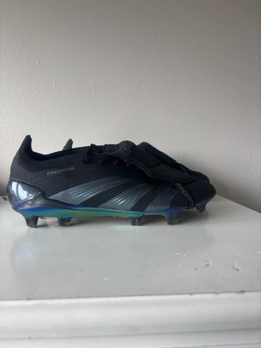 Predator elite fg fully black elite - Image 1