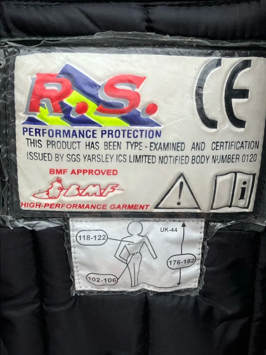 RS Two Piece Leather Motorcycle Suit - Image 2