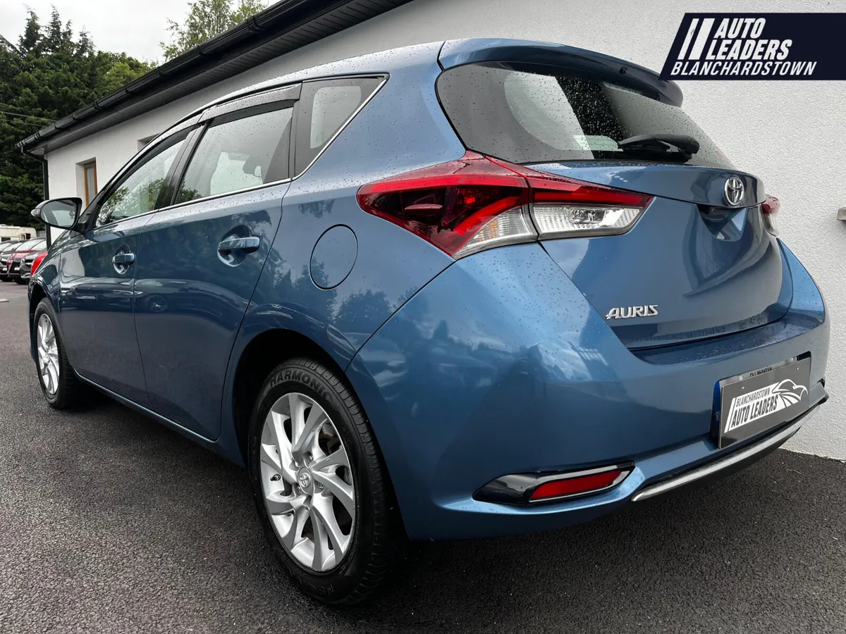 TOYOTA AURIS 1.2T LUNA 116 BHP LOW KM - Image 4