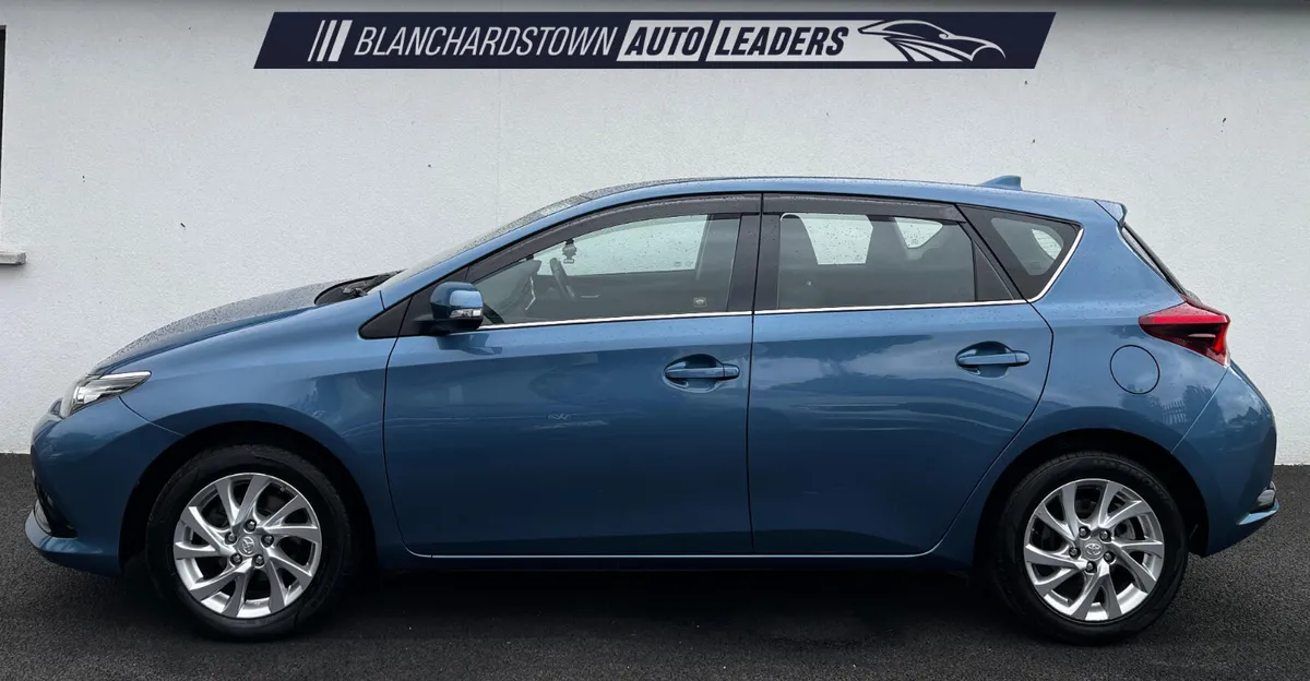 TOYOTA AURIS 1.2T LUNA 116 BHP LOW KM - Image 2
