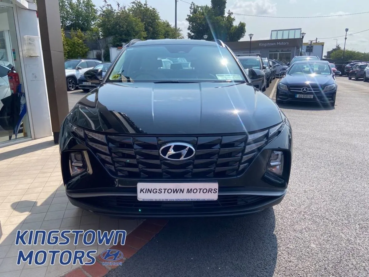 Hyundai Tucson Executive HEV 5DR Auto - Image 2