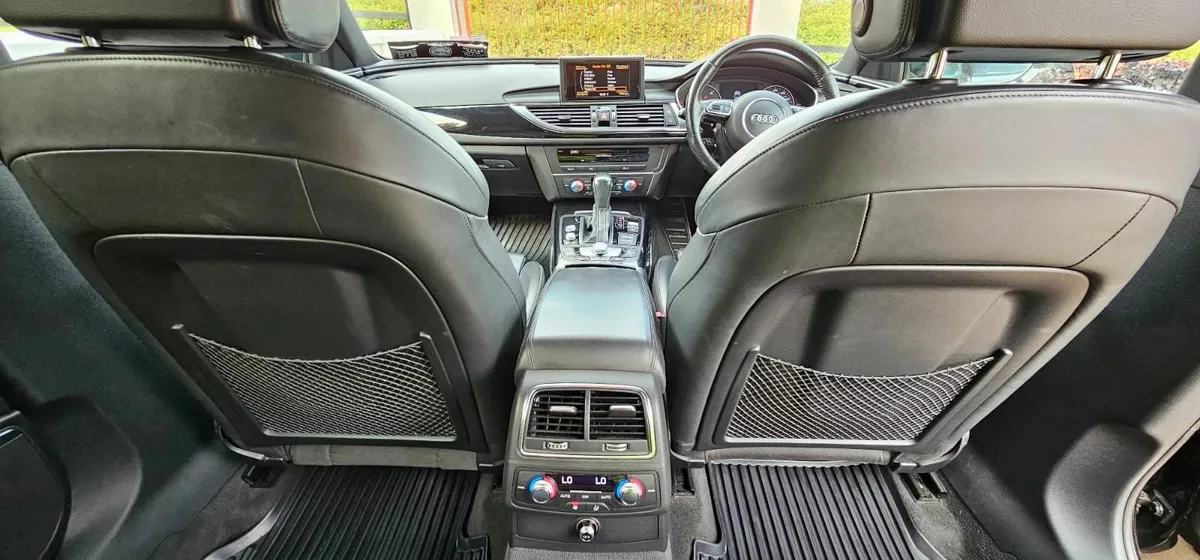 Audi A6 2015 - Image 2