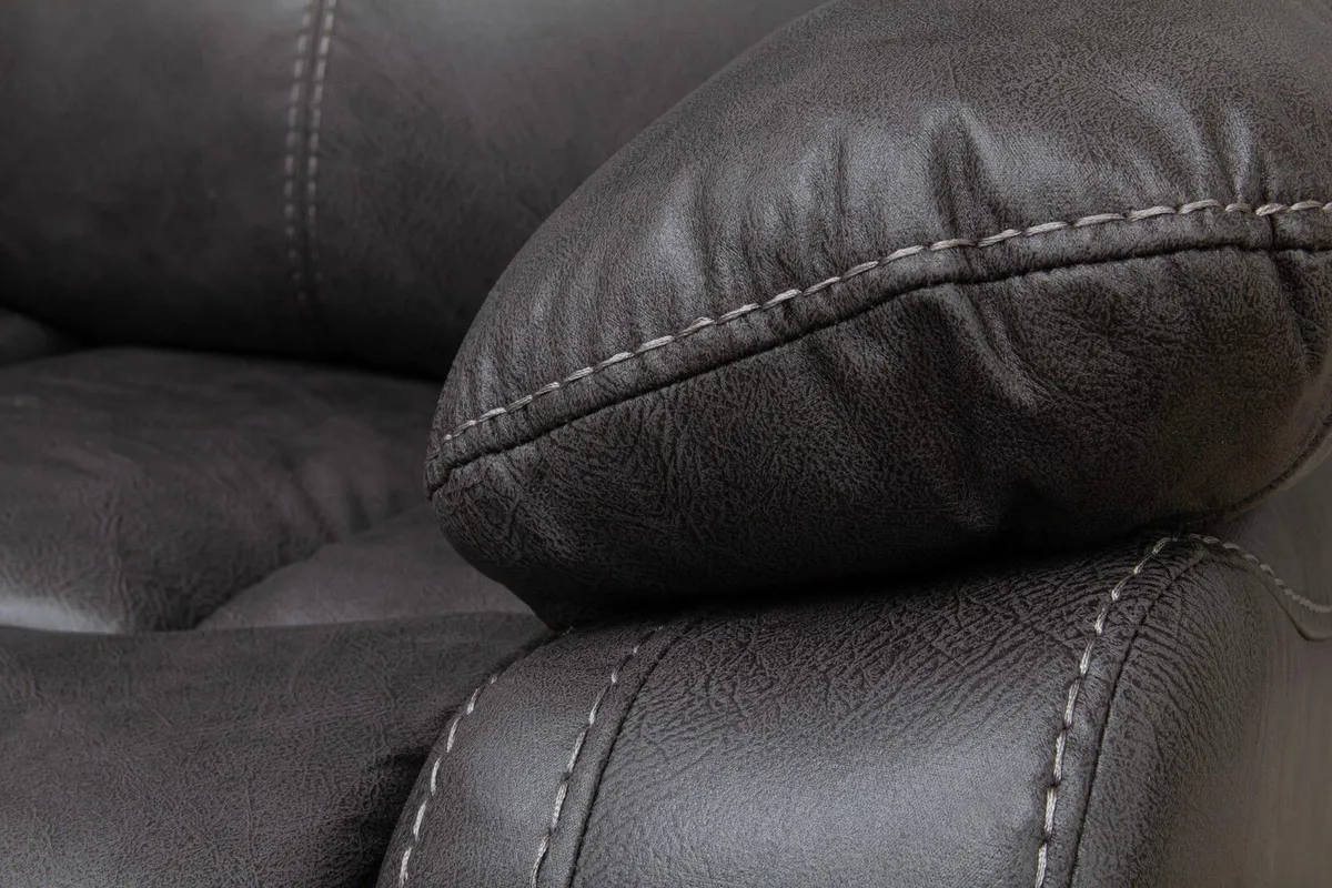 32 Brooklyn Sofa Sets - Image 2