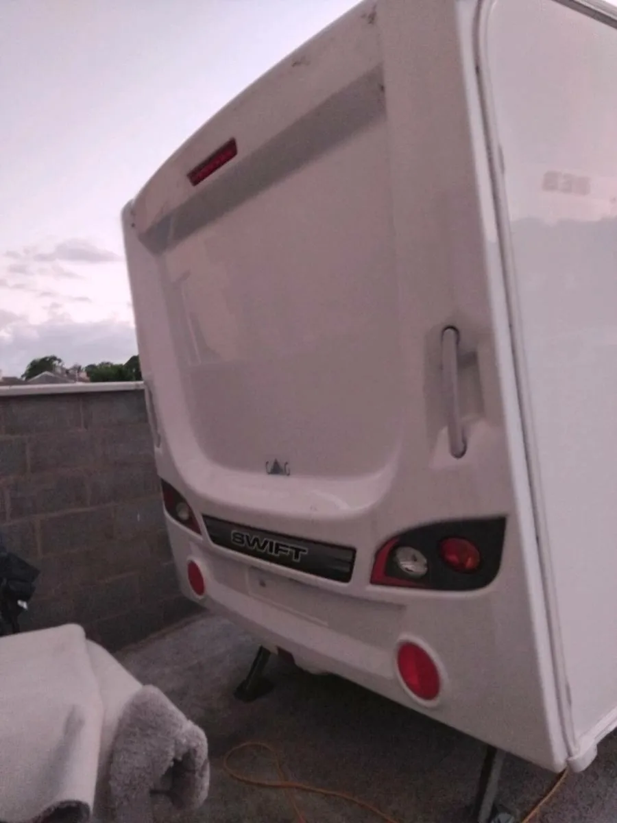 2013 swift challanger Caravan - Image 3