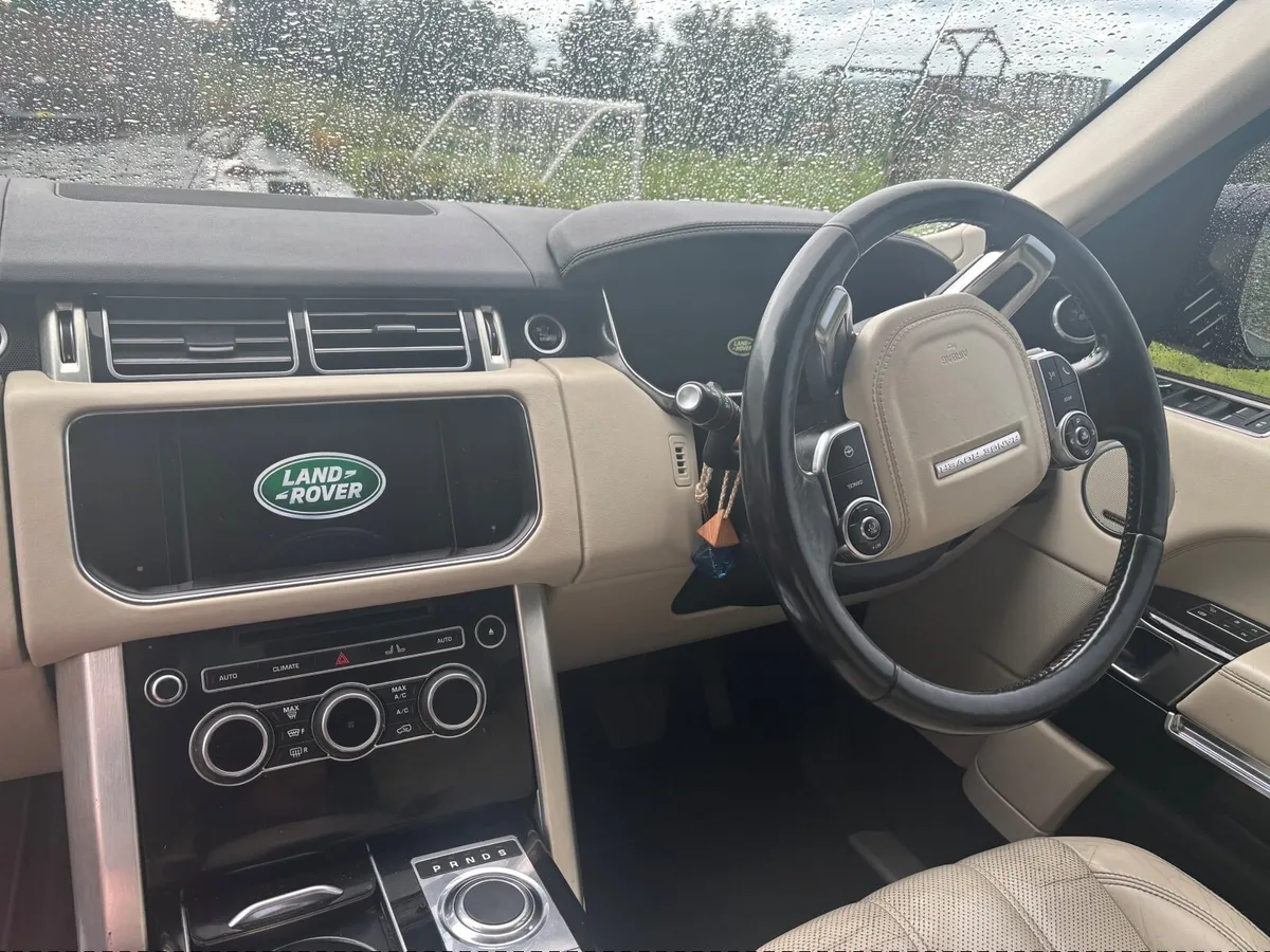 Land Rover Range Rover 2015 - Image 2
