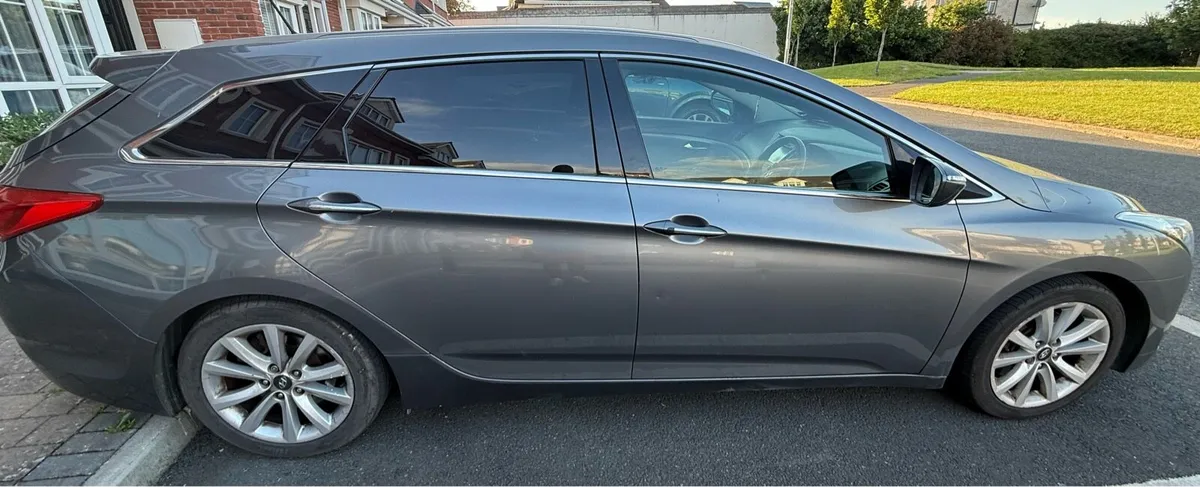 2011 Hyundai i40 1.7 CRDI - Image 1