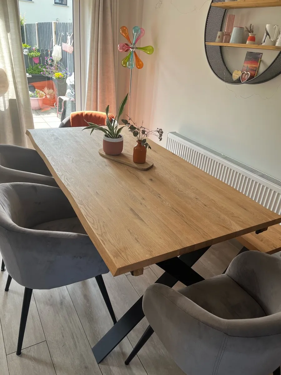 Solid oak Dining table, matching bench and 4 grey - Image 1
