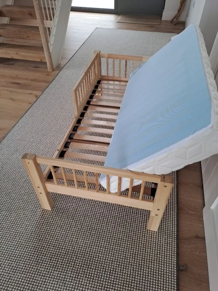 childrens bed - Image 3