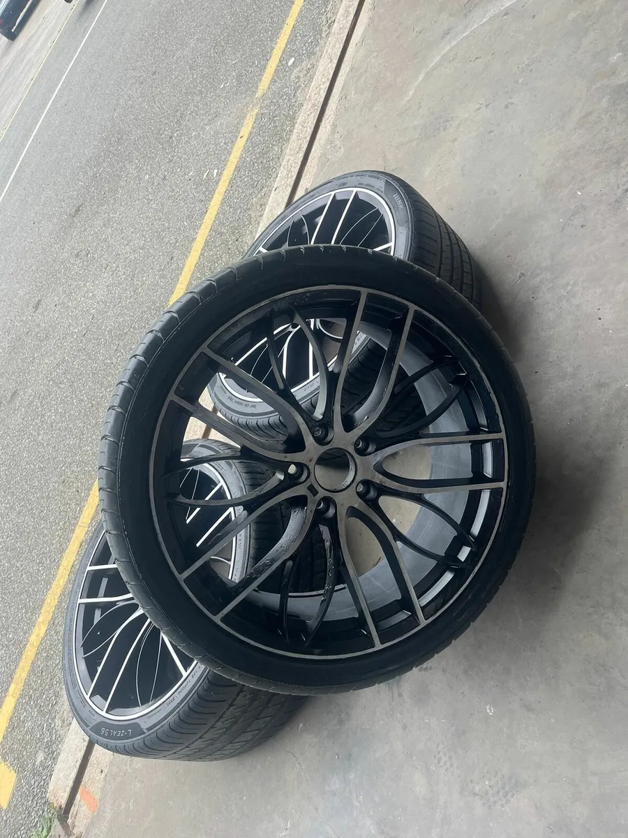 20 inch BMW alloys - Image 1