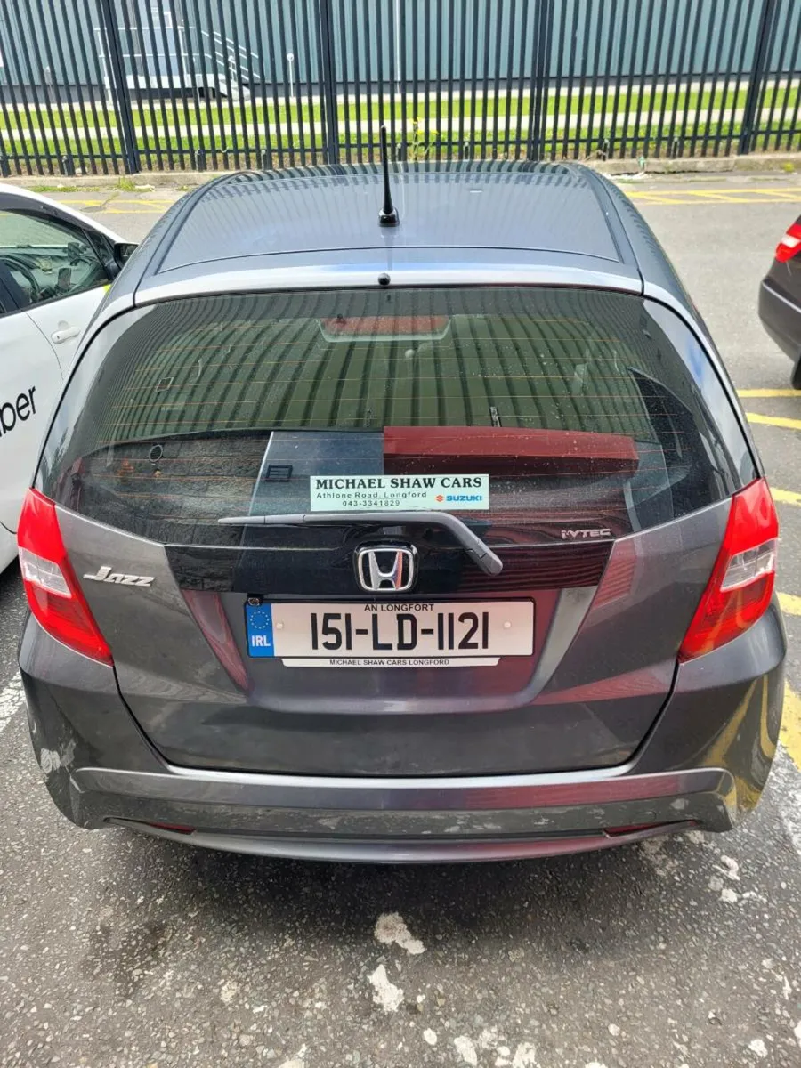 151 Honda jazz 1.3 automatic, not hybrid 66k kilom - Image 2