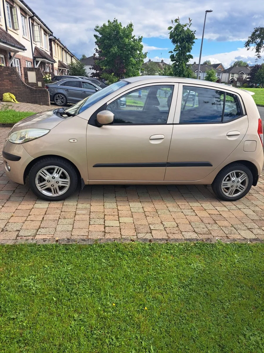 Hyundai i10 2009 - Image 2