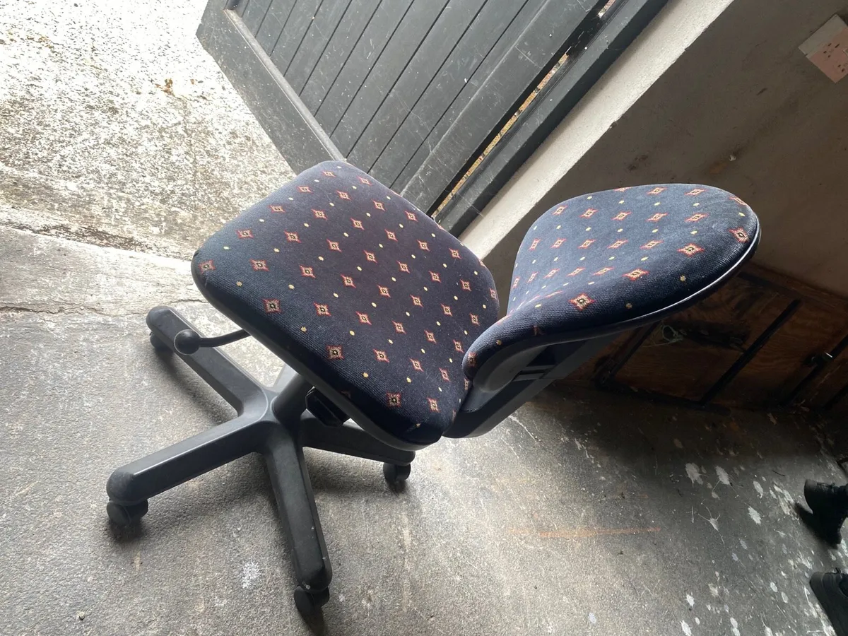 Office Chair - Image 2