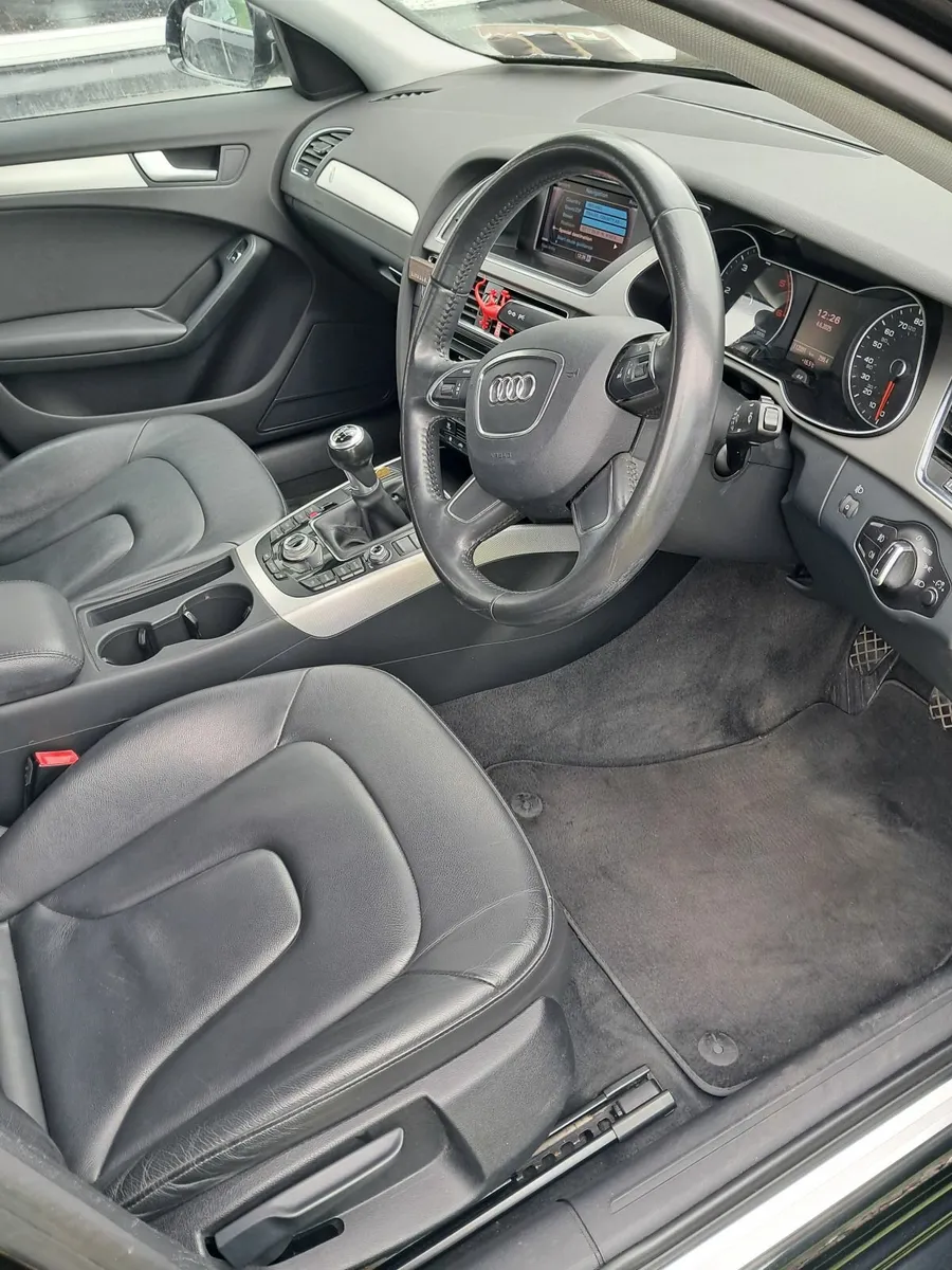 Audi A4 2012 - Image 2