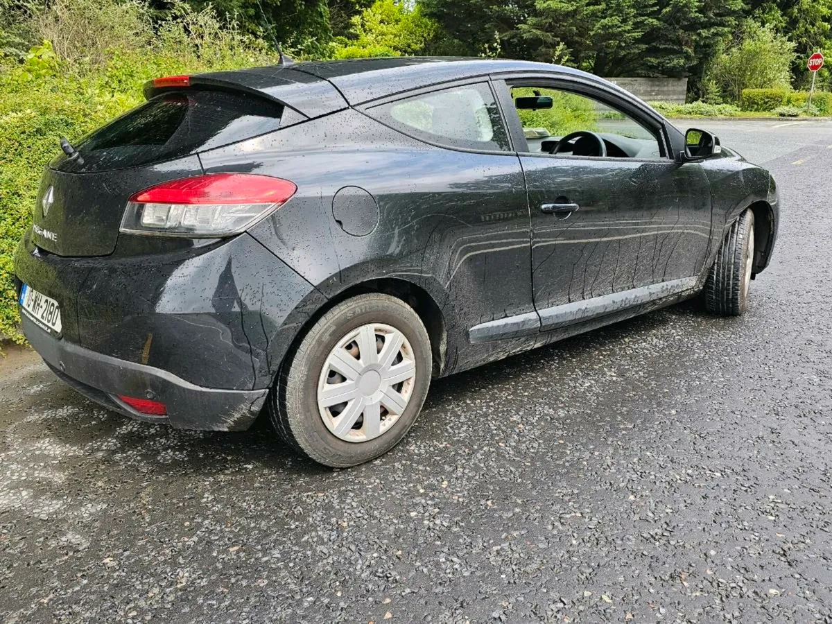 2010 Renault Megane - Image 2