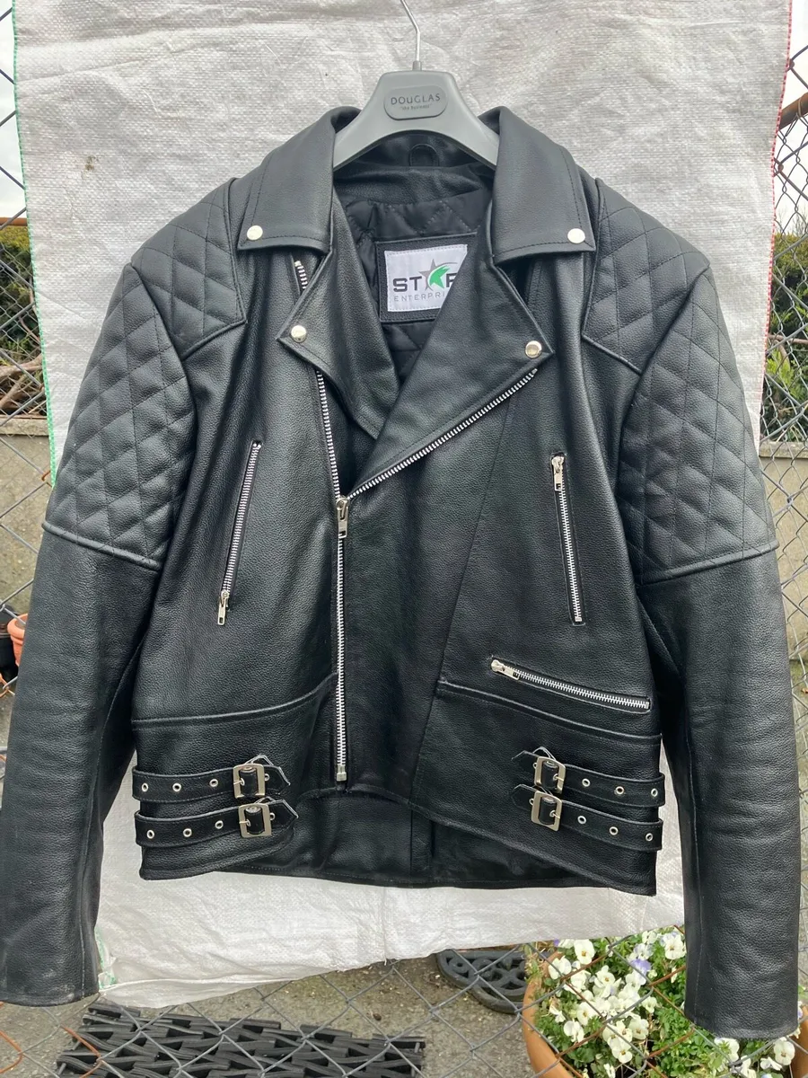 Classic Motorcycle Leather Jacket. Size XL. - Image 1