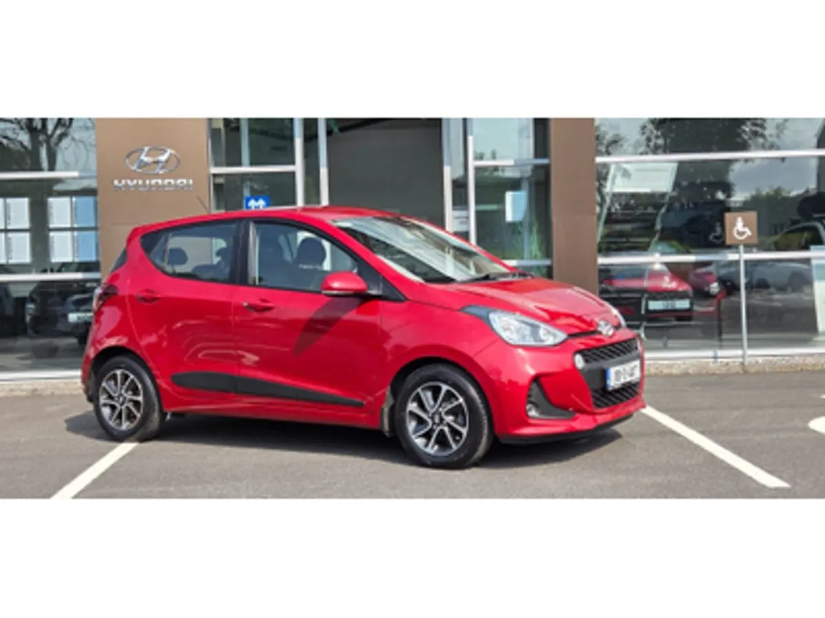 Hyundai i10 Deluxe 4DR - Image 1